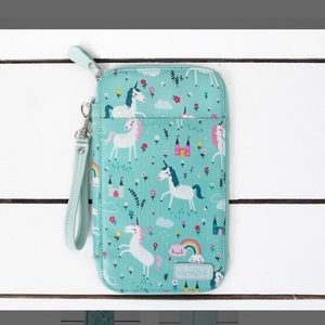 The House of Flynn travelers wallet